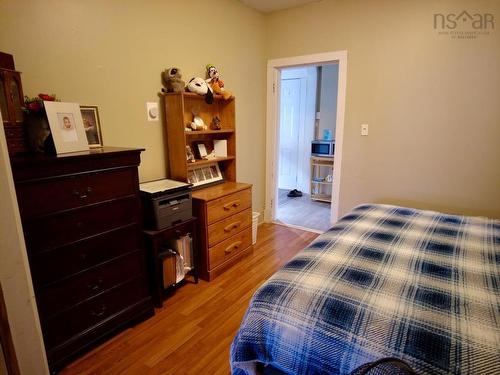 54 Prince Arthur Street, Amherst, NS - Indoor Photo Showing Bedroom