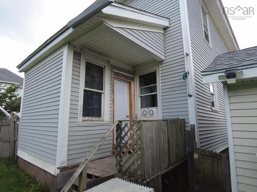 54 Prince Arthur Street, Amherst, NS - Outdoor