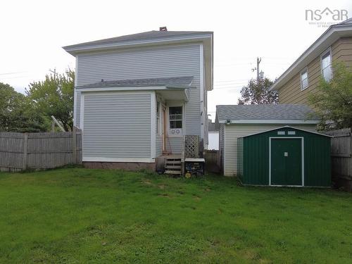 54 Prince Arthur Street, Amherst, NS - Outdoor
