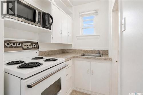 610 Albert Avenue, Saskatoon, SK - Indoor Photo Showing Kitchen