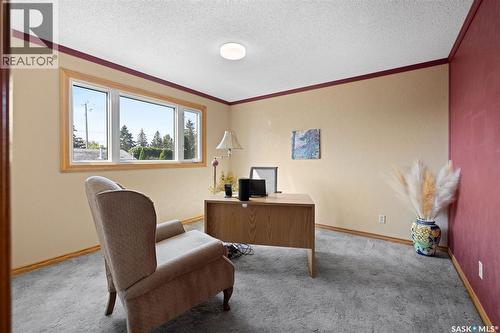 23 Ridgedale Bay, White City, SK - Indoor