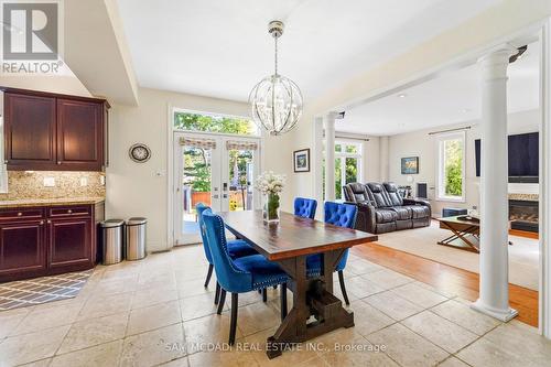 527 Meadow Wood Road, Mississauga, ON - Indoor Photo Showing Dining Room