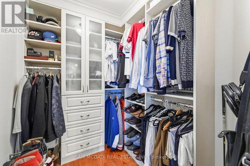 527 Meadow Wood Road, Mississauga, ON - Indoor With Storage