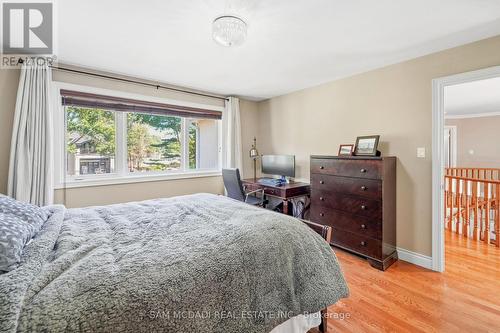 527 Meadow Wood Road, Mississauga, ON - Indoor Photo Showing Bedroom
