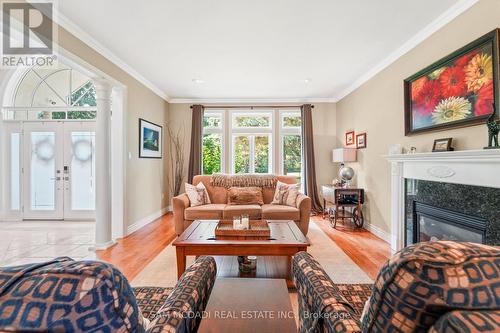 527 Meadow Wood Road, Mississauga, ON - Indoor Photo Showing Living Room With Fireplace