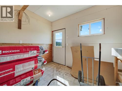 2156 Back Valley Road, Cache Creek, BC - Indoor
