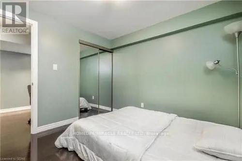 4 Clairfields Drive W, Guelph, ON - Indoor Photo Showing Bedroom