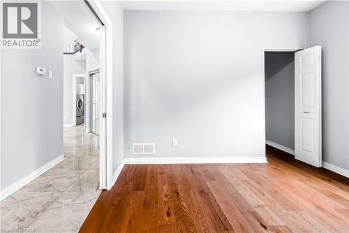 4 Clairfields Drive W, Guelph, ON - Indoor Photo Showing Other Room