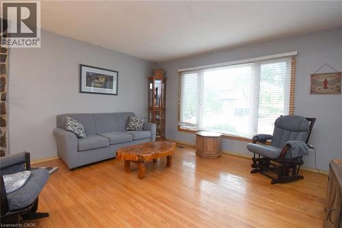 120 Eaglewood Boulevard, Mississauga, ON - Indoor Photo Showing Living Room