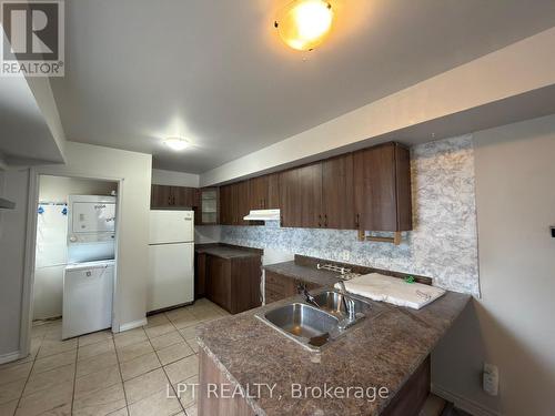 37 ELIZABETH STREET N , Brampton, Ontario L6X 1S3 2