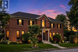 32 JOPLING AVENUE N Toronto, ON M9B 4E7