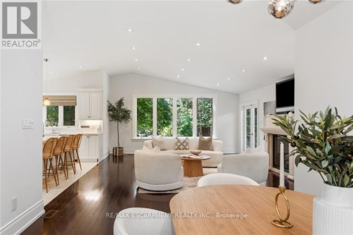 1063 Greenoaks Drive, Mississauga, ON - Indoor
