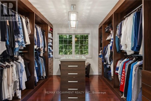 1063 Greenoaks Drive, Mississauga, ON - Indoor With Storage