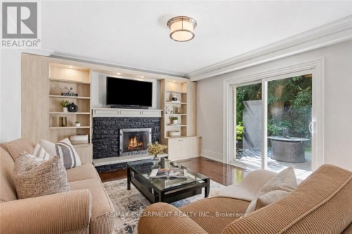 1063 Greenoaks Drive, Mississauga, ON - Indoor Photo Showing Living Room With Fireplace