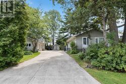 120 EAGLEWOOD BOULEVARD  Mississauga, ON L5G 1V7