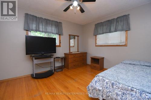 120 Eaglewood Boulevard, Mississauga, ON - Indoor Photo Showing Bedroom