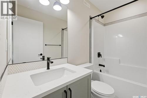 713 Brighton Boulevard, Saskatoon, SK - Indoor Photo Showing Bathroom