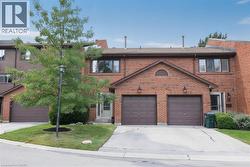 4165 FIELDGATE Drive Unit# 102  Mississauga, ON L4W 2M9