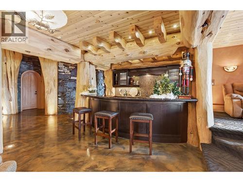 525 Feathertop Way, Big White, BC - Indoor Photo Showing Other Room