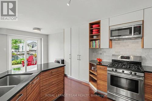 45 Coleridge Street, Ottawa, ON - Indoor Photo Showing Kitchen