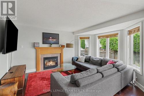 45 Coleridge Street, Ottawa, ON - Indoor Photo Showing Living Room With Fireplace