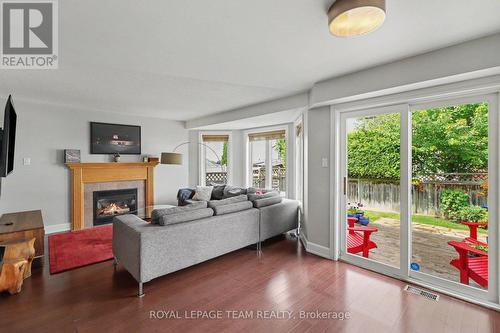 45 Coleridge Street, Ottawa, ON - Indoor Photo Showing Living Room With Fireplace