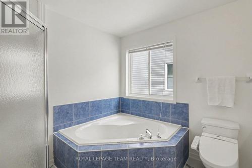 45 Coleridge Street, Ottawa, ON - Indoor Photo Showing Bathroom