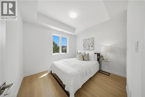 2 Slessor Boulevard Unit# 10, Grimsby, ON - Indoor Photo Showing Bedroom
