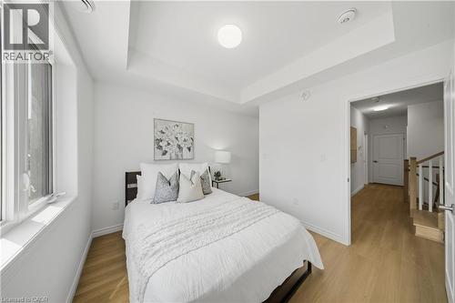 2 Slessor Boulevard Unit# 10, Grimsby, ON - Indoor Photo Showing Bedroom