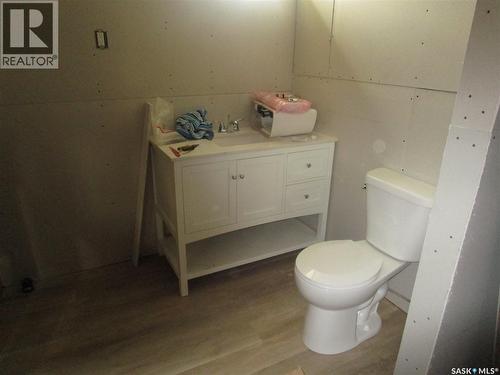 2011 1St Street S, Rockglen, SK - Indoor Photo Showing Bathroom