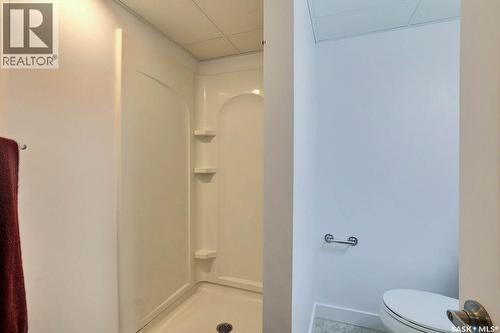 6918 1St Avenue N, Regina, SK - Indoor Photo Showing Bathroom