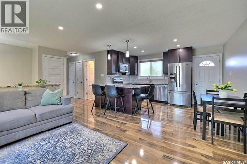 6918 1St Avenue N, Regina, SK - Indoor