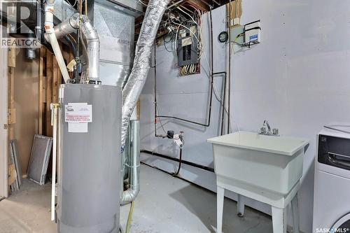 6918 1St Avenue N, Regina, SK - Indoor Photo Showing Basement