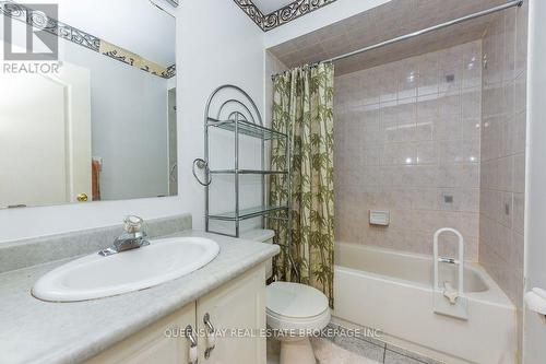 46 Thunderbird Trail, Brampton, ON - Indoor Photo Showing Bathroom