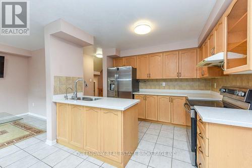 46 Thunderbird Trail, Brampton, ON - Indoor Photo Showing Kitchen With Double Sink