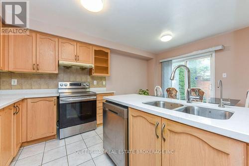 46 Thunderbird Trail, Brampton, ON - Indoor Photo Showing Kitchen With Double Sink