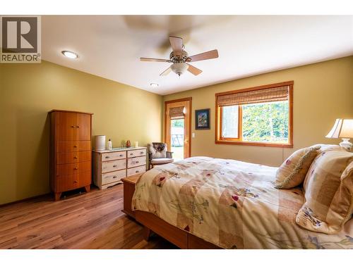 541 Bear Road, Salmo, BC - Indoor Photo Showing Bedroom