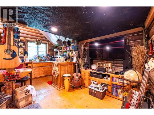 541 Bear Road, Salmo, BC - Indoor Photo Showing Other Room