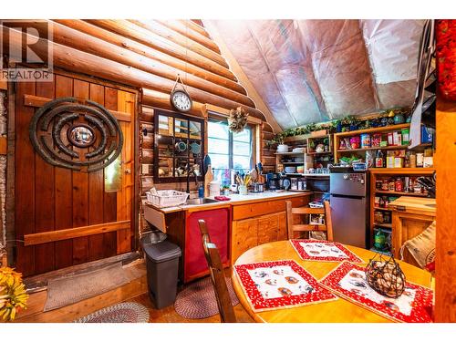 541 Bear Road, Salmo, BC - Indoor