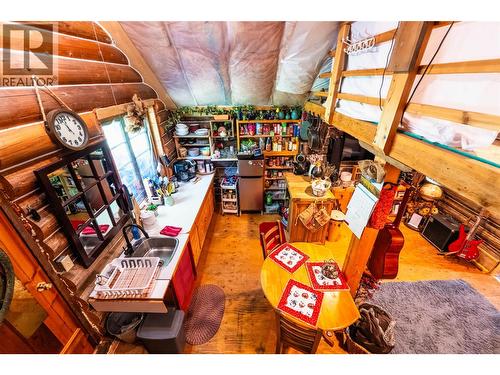 541 Bear Road, Salmo, BC - Indoor