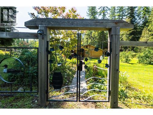 541 Bear Road, Salmo, BC - Outdoor