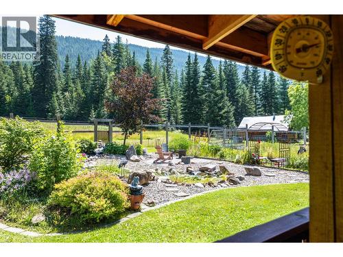 541 Bear Road, Salmo, BC - Outdoor