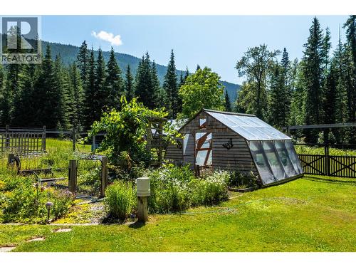 541 Bear Road, Salmo, BC - Outdoor
