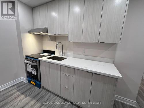 APT 1 - 1324B GERRARD STREET E , Toronto, Ontario M4L 1Z1 5