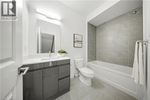 2 Slessor Boulevard Unit# 12, Grimsby, ON - Indoor Photo Showing Bathroom