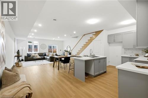 2 Slessor Boulevard Unit# 12, Grimsby, ON - Indoor Photo Showing Kitchen