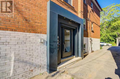 UNIT 6 - 882 BROADVIEW AVENUE , Toronto, Ontario M4K 2R1 2