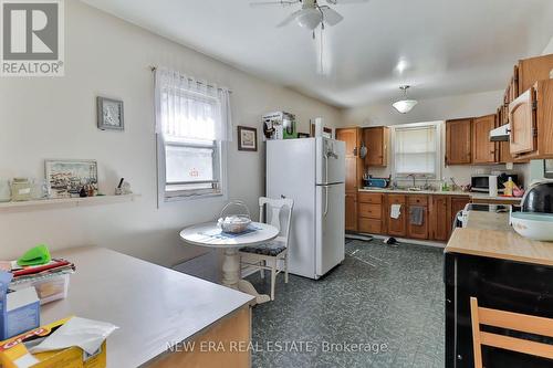 37 Glenthorne Drive, Toronto, ON - Indoor Photo Showing Kitchen