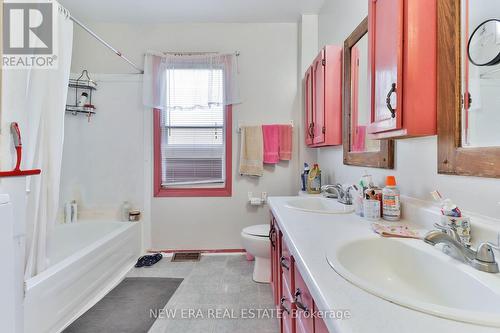 37 Glenthorne Drive, Toronto, ON - Indoor Photo Showing Bathroom