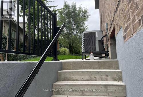 LOWER - 45 ONTARIO COURT S , Mississauga, Ontario L5M 2K5 3